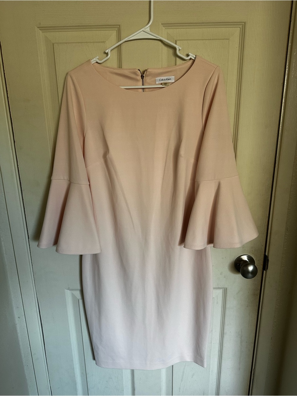 Calvin Klein Women's Blush Pink Bell Sleeve Shift Dress size 10